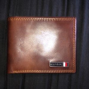 Tommy Hilfiger wallet